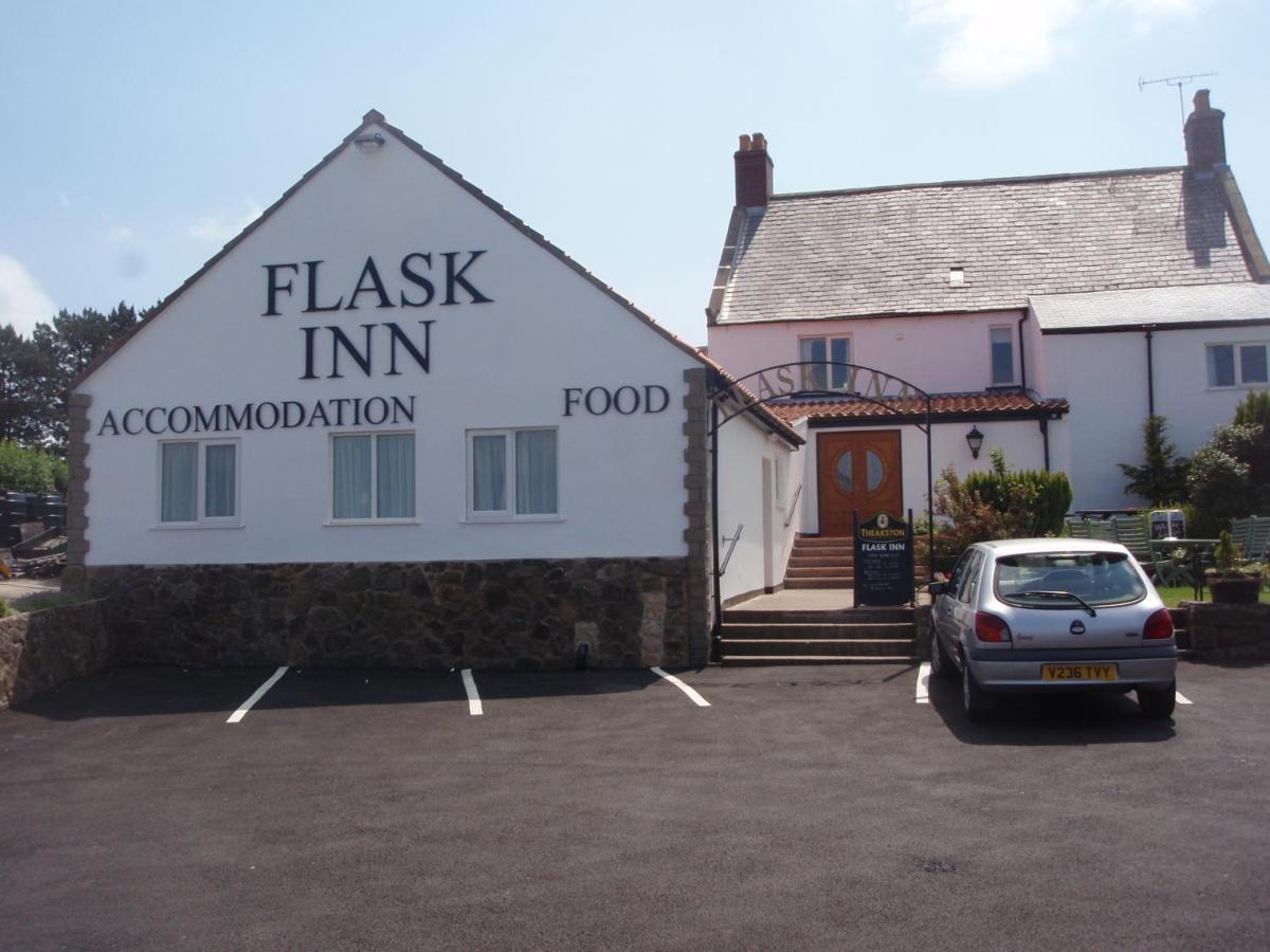 The Flask Inn Robin Hood's Bay Bagian luar foto